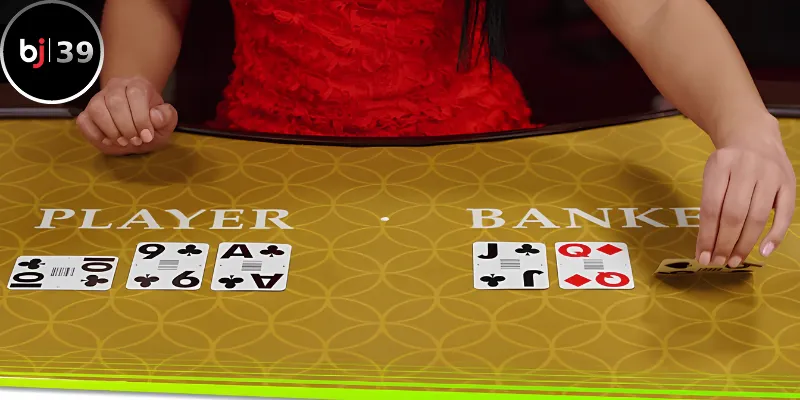 Baccarat Trực Tuyến Là Gì? Luật Chơi Và Cách Đọc Bảng Điểm 3 Minh họa cách tính điểm bài Baccarat